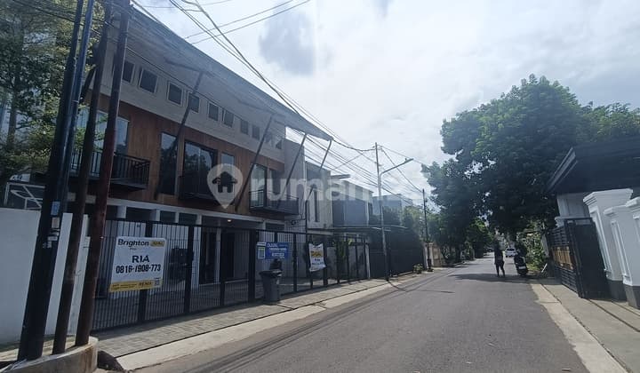 Rumah Modern 2 Lantai Luas 237M di Jalan Zamrud Cilandak Cash Only Dekat Tol Fatmawati