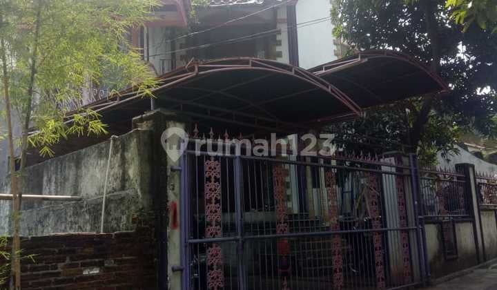Dijual Rumah Lama Luas 266m Di Jalan Delman, Kebayoran Lama — Lokasi Strategis, Harga Di Bawah Njop!