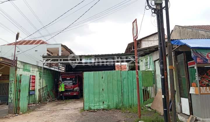 Gudang di Hoek Luas 276M, Jalan Amd Petukangan, Cash Only, Cocok untuk Usaha