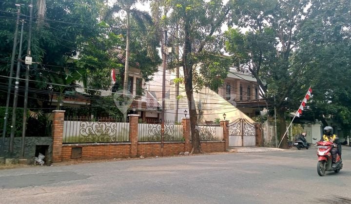 Rumah Besar Luas 662m² Di Kemang Selatan, Depan Jalan Raya Tembus Antasari - Lokasi Strategis Cocok Untuk Usaha