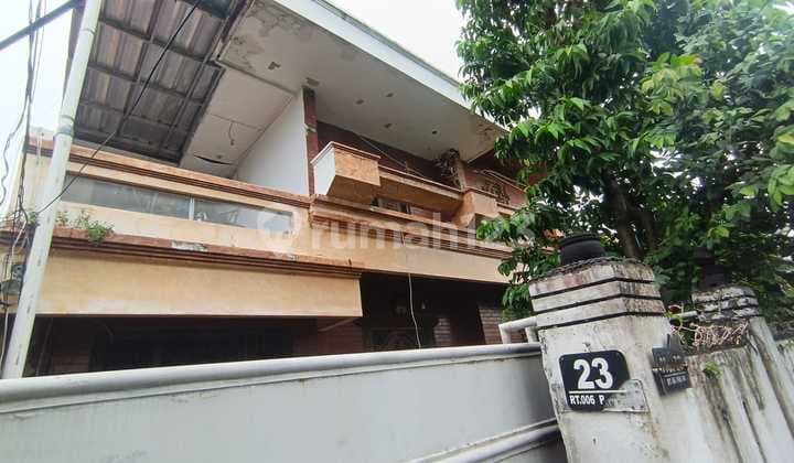 Rumah 2Lt Luas 167M, Jalan Benda,Kebayoran Baru, Cocok untuk Kost, Strategis