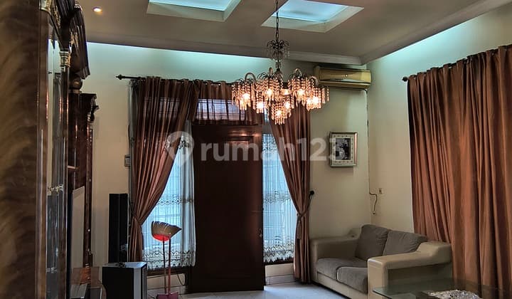 Rumah Hoek Mewah 2 Lantai Taman Duta Mas Jelambar