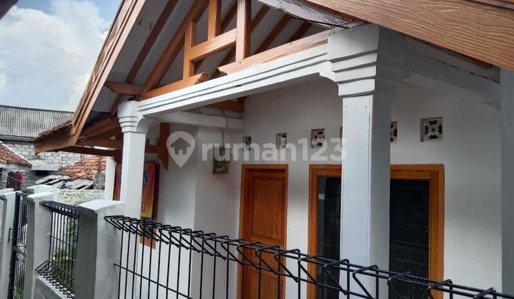 Disewakan Rumah Besar 4 Kamar Tidur Dan 2 Km di Kota Sukabumi
