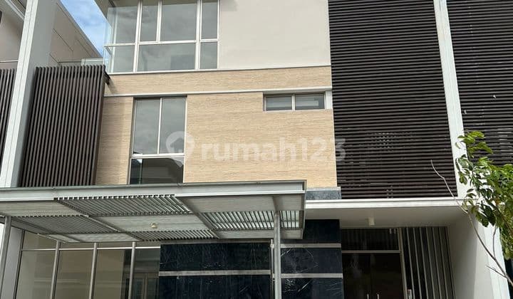 Dijual rumah golf island 12x25 3 lantai ada lift brand new murah !