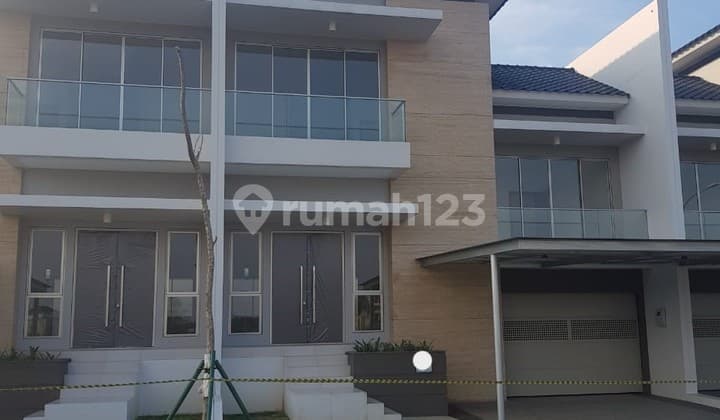 Dijual rumah golf island 10x25 2.5 lantai sudah sertifikat !