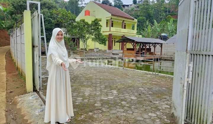 Villa Sejuk dan Ruang Usaha Agrobisnis di Pasir Impun Atas Bandung