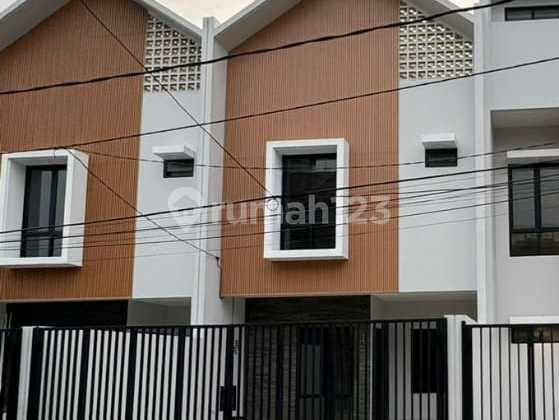 Dijual Rumah Baru 3 Lantai Komplek Kavling Dki Meruya Selatan Jakarta Barat