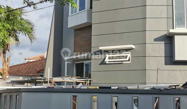 Dijual Rumah Mewah di Perumahan Griya Permata - Tangerang