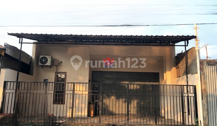 Di kan Ruko Murah di Jl basudewo, Semarang Selatan Pt SHM - Sertifikat Hak Milik