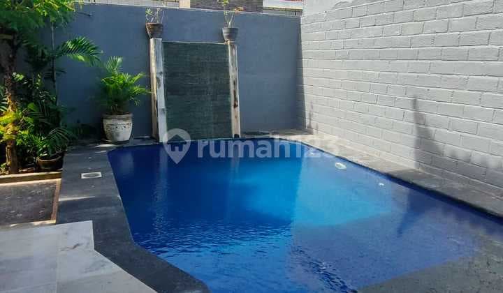 Villa Cantik Strategis dengan Private Pool Dekat Pantai Sanur