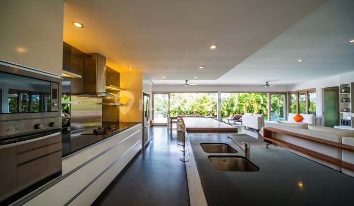 Villa Mewah Dengan Dapur Model Eropa Dekat Pantai Balangan