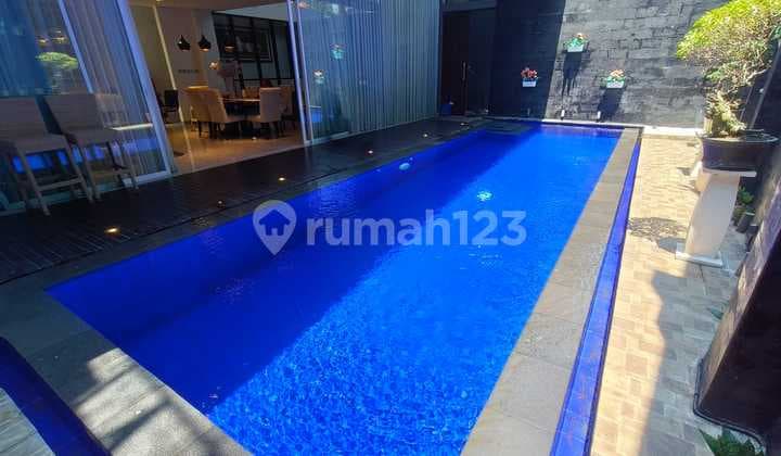 Villa Mewah Dekat Dengan Pantai Saba Dan Pantai Purnama