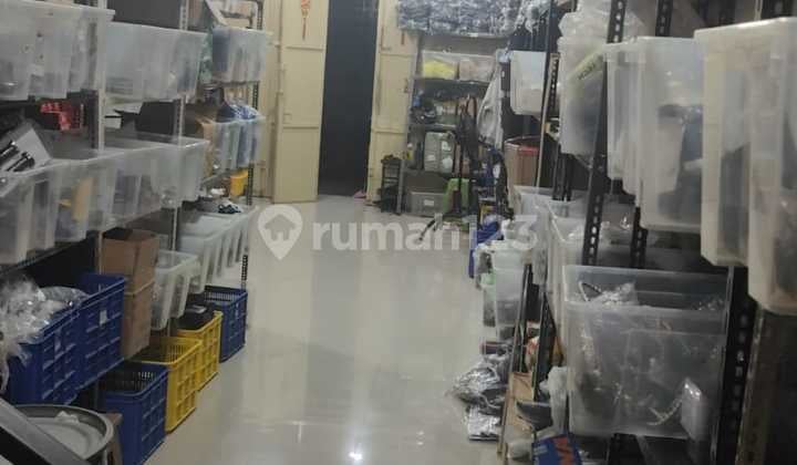 Ruko / Rukan 4 Lantai Taman Sari Jakarta Barat Rapi Siap Huni