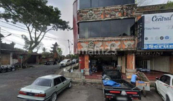 Affordable 4-Story Shophouse in Delod Peken, Central Tabanan City, Very Strategic Area Suitable for Various Businesses