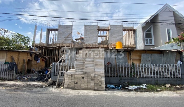 New 4-Unit Shop House on Gunung Karang Street, West Denpasar, Affordable Price, Strategic Area