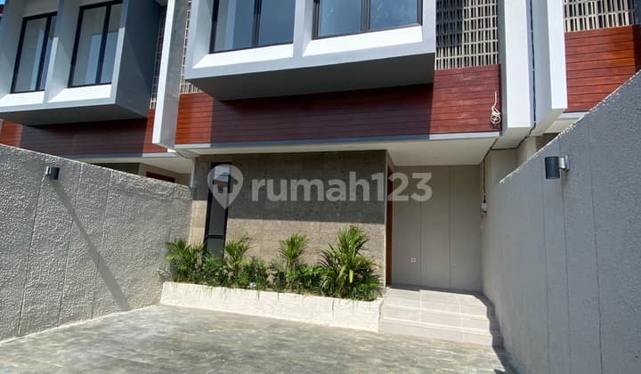 Rumah Baru Siap Huni di Kwanji Dalung Dekat Kerobokan dan Canggu Area Strategis Nyaman