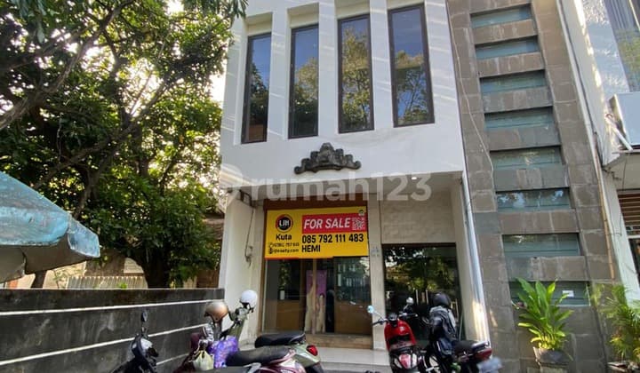 3-Story Shophouse in Premium Puputan Renon Area, Rare, Suitable for Various Businesses