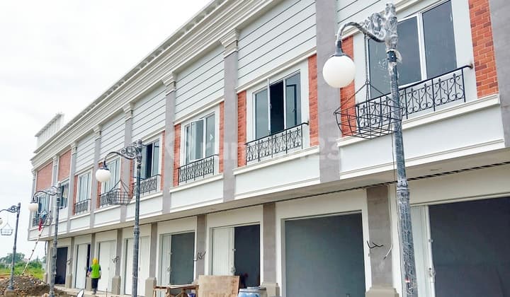 Ruko murah dua lantai dijalan boulevard Sport City Jababeka