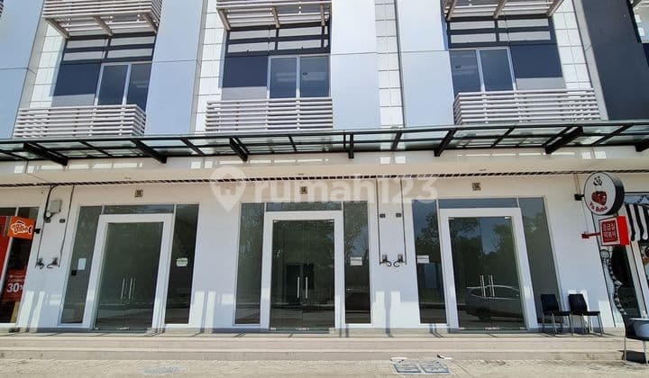 Ruko lokasi ramai di tengah hunian jalan boulevard CBD Jababeka