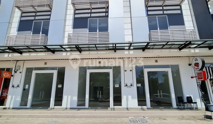 Ruko lokasi ramai di tengah hunian jalan boulevard CBD Jababeka