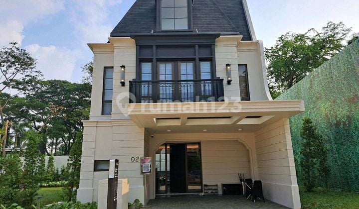 For Sale Luxury Lake View House In Cassa De Lago Lippo Cikarang