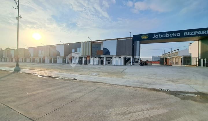 Dijual Ruko Multiguna Bizpark untuk Kantor Gudang dan Komersial