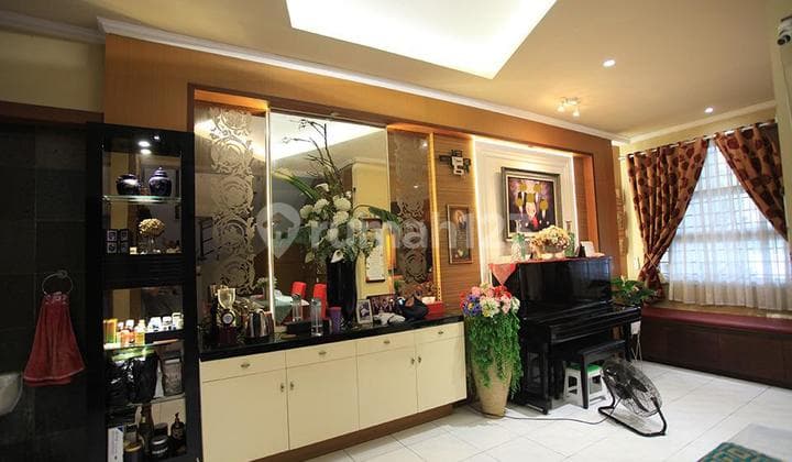 Rumah 2.5 Lantai Taman Suya5 Uk.6x18m