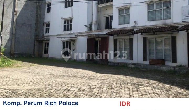 Cash Only Via Auction of 2 Adjoined Shophouses in Meruya Ilir