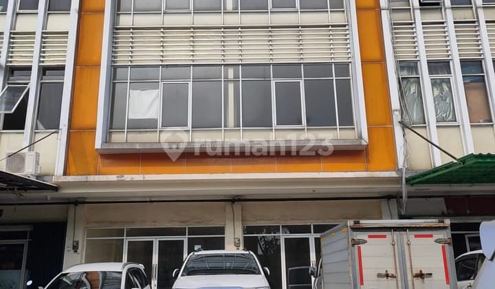 Ruko 3 Lantai Gandeng 2 di Taman Surya5 Bulevard Uk4.5x25.5m