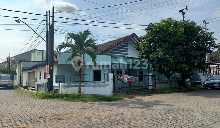 Rumah di Puri Anjasmoro, Semarang Barat