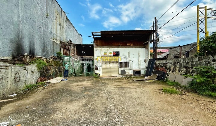 Gudang Tanah 660 Meter di Jalan Raya Pahlawan Revolusi Pondok Bambu