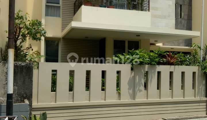 Rumah 2 Lantai SHM di Elang, Sektor 9, Tangerang Selatan