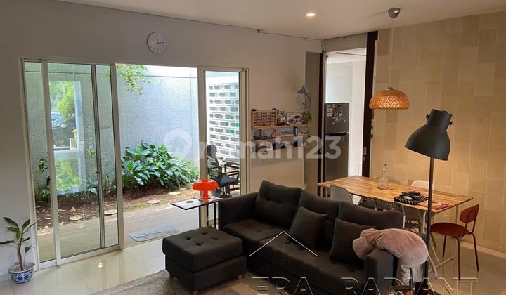 Dijual Rumah Siap Huni di Serenia Hills, Lebak Bulus