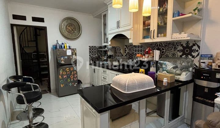 Rumah Hook di Punai Bintaro Sektor 2, Siap Huni SHM - Jarang Ada!