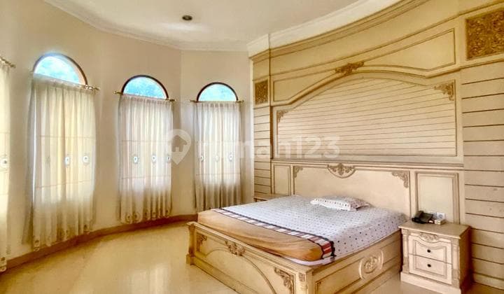 eraradiant.id | Ready-to-Occupy Hook House in Senayan Bintaro Sector 9