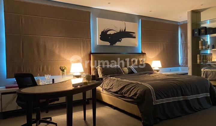 AKR Gallery West 2 BR Renov 1 BR Super Mewah Furnished Interior Cash Only