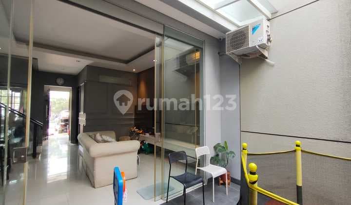 Rumah Bagus Modern Minimalis di Batununggal, Bandung