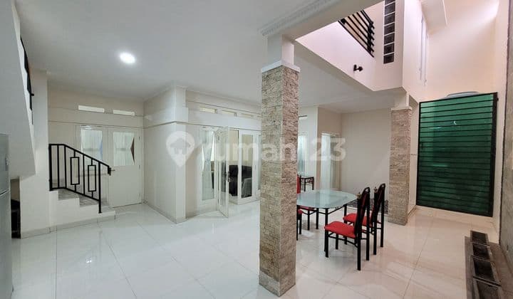 Rumah Bagus Furnished Kota Baru Parahyangan Jingganagara