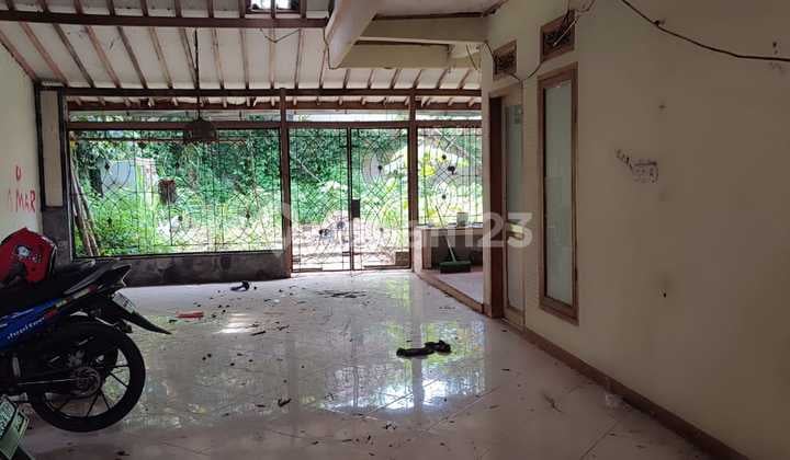 Main Road Sukabumi House
