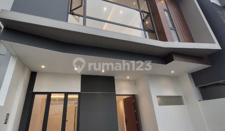 Rumah 2 Lantai Baru di Setra Duta, Bandung