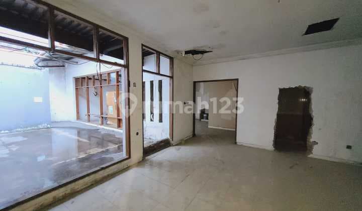 Rumah Hitung Tanah di Taman Anggrek