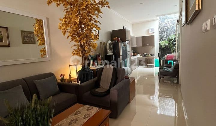 Rumah Bagus TKI 3 SHM Barat Semi Furnished