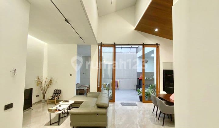 Rumah Bagus di Taman Holis Indah 1 Mainroad SHM Selatan