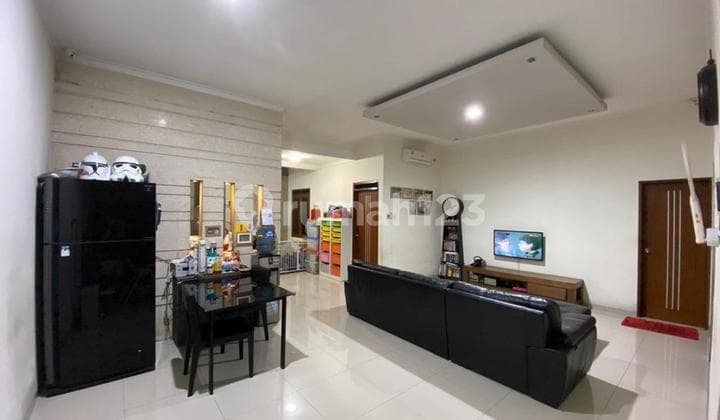 Nice House in Taman Holis Indah 1 with West SHM