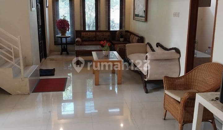 Rumah Bagus di Komplek Sarie Bunga Bakung Residence - Margacinta Ciwastra 2 Lantai SHM Timur