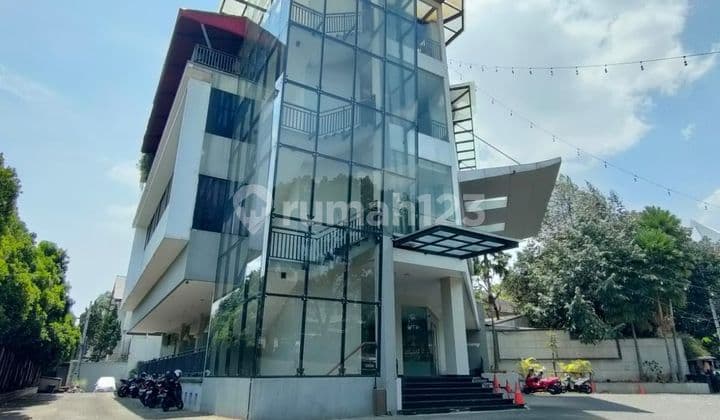 4-Storey Office Building on Mainroad JL Setiabudhi with Good SHM
