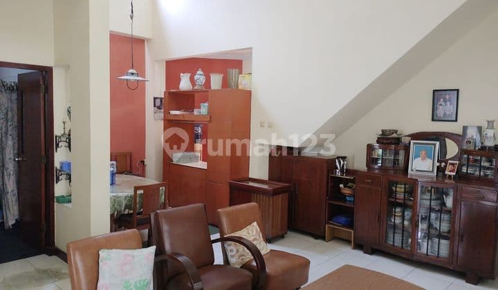 Rumah 2 Lantai Di Sayap Surya Sumantri, Cocok Buat Kost, Shm