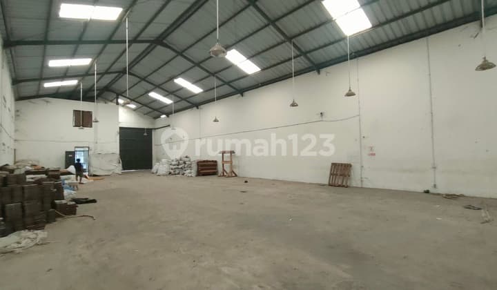 Gudang di Industrial Park Nanjung, Taman Kopo Indah 677 m² SHM - Sertifikat Hak Milik