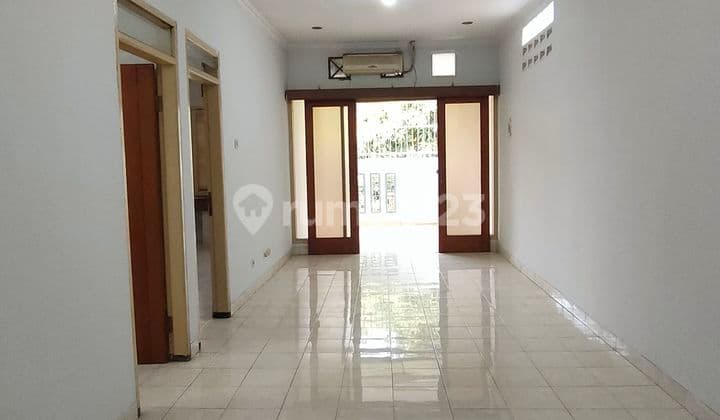 2-Story House In Taman Holis Indah 1 East Certificate