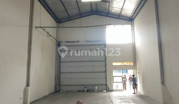 Gudang Bizpark Kopo Dekat Tol Akses Kontainer 40"